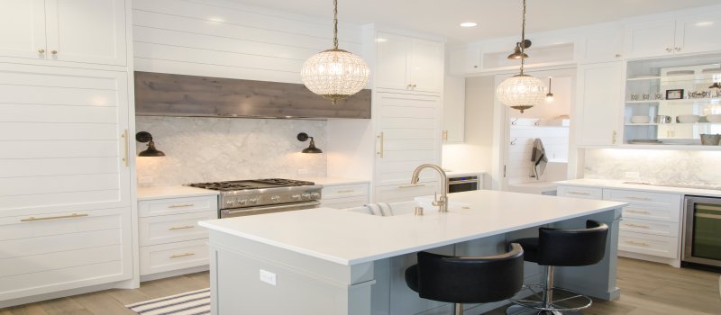 White Shaker Kitchen Cabinets: Your All-Time Favorite Classic